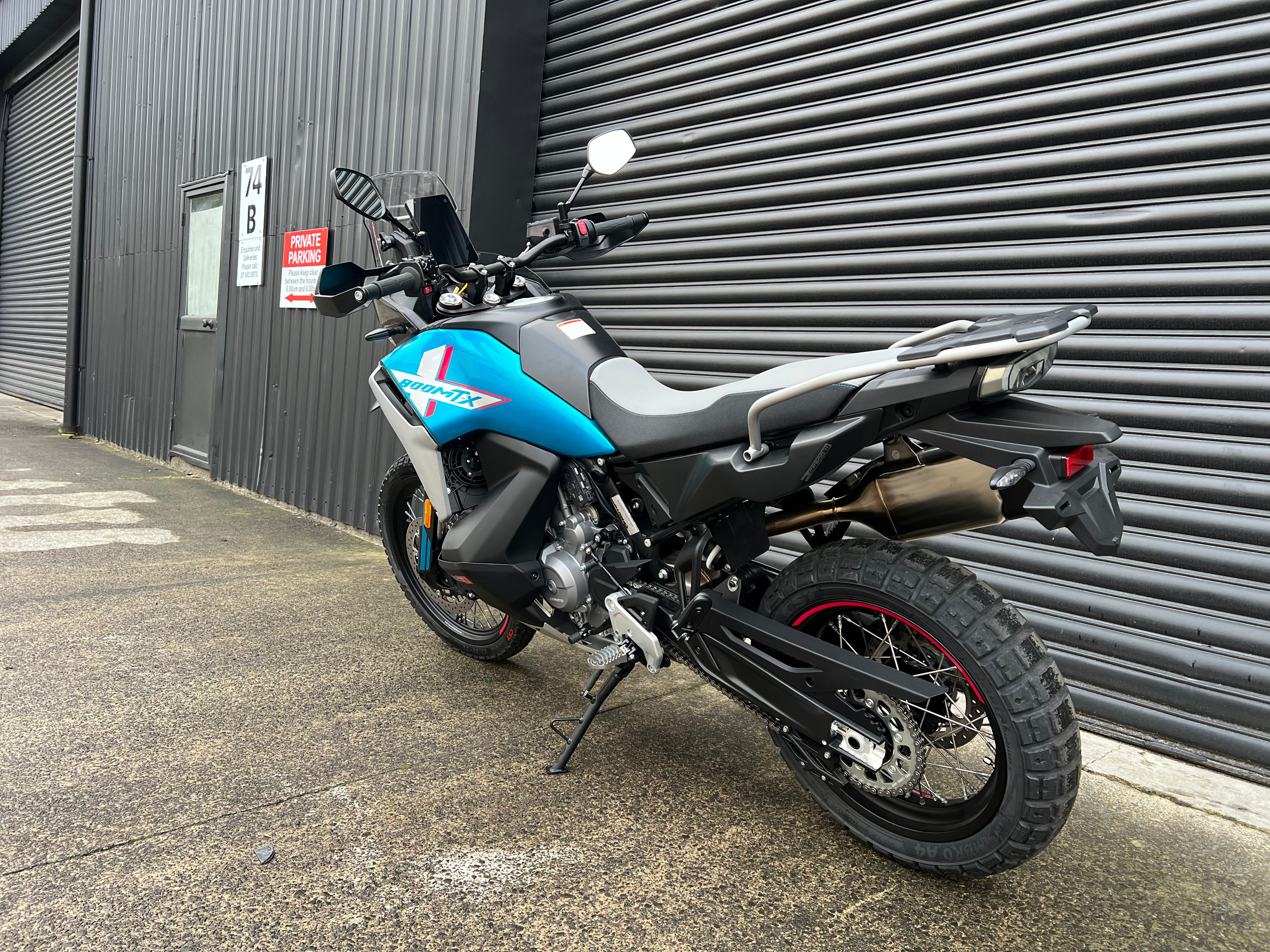 CFMOTO 800 MTX 2025 MIAMI BLUE