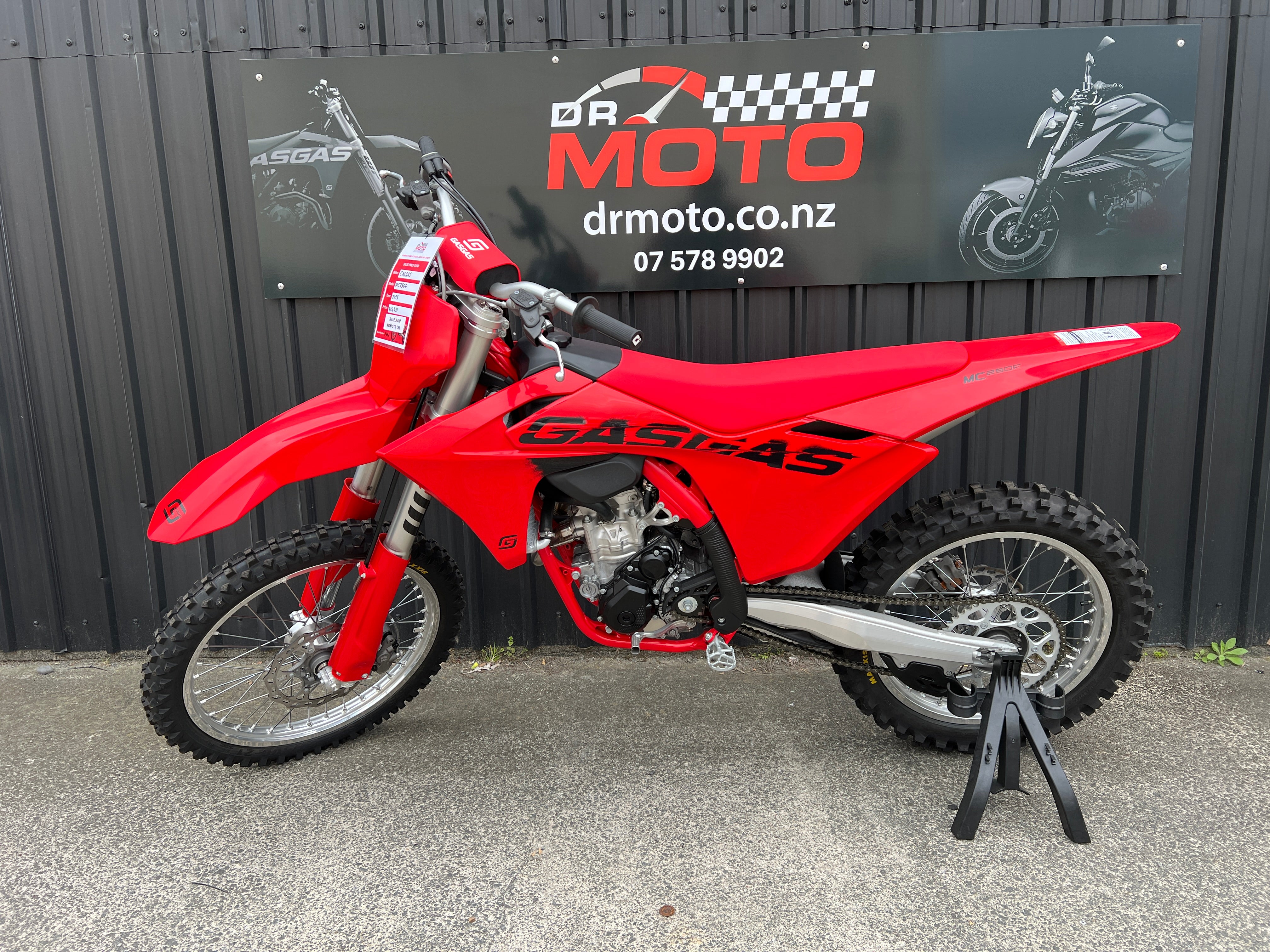 GASGAS MC250F 2025 - SAVE $400!