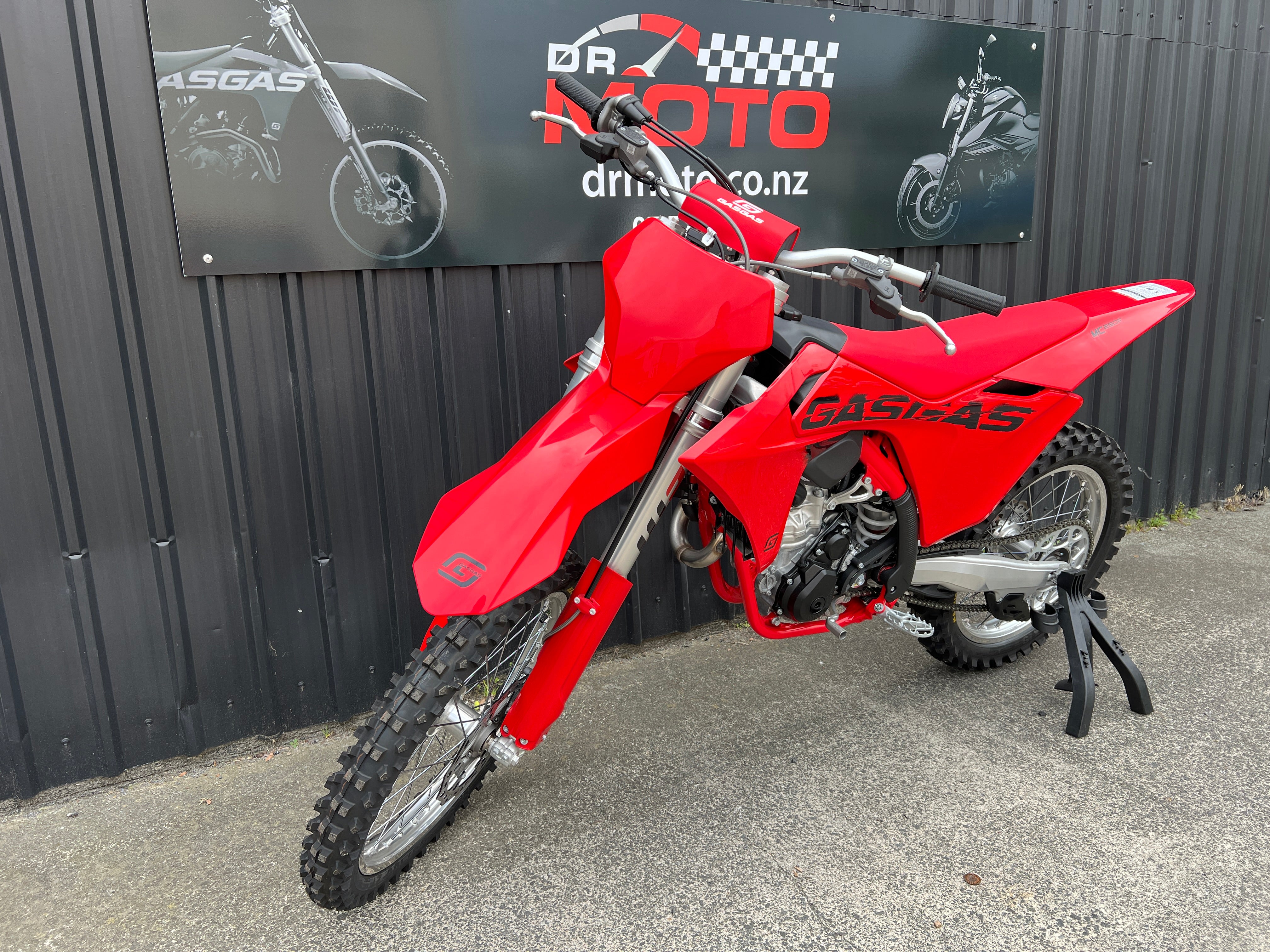 GASGAS MC250F 2025 - SAVE $400!