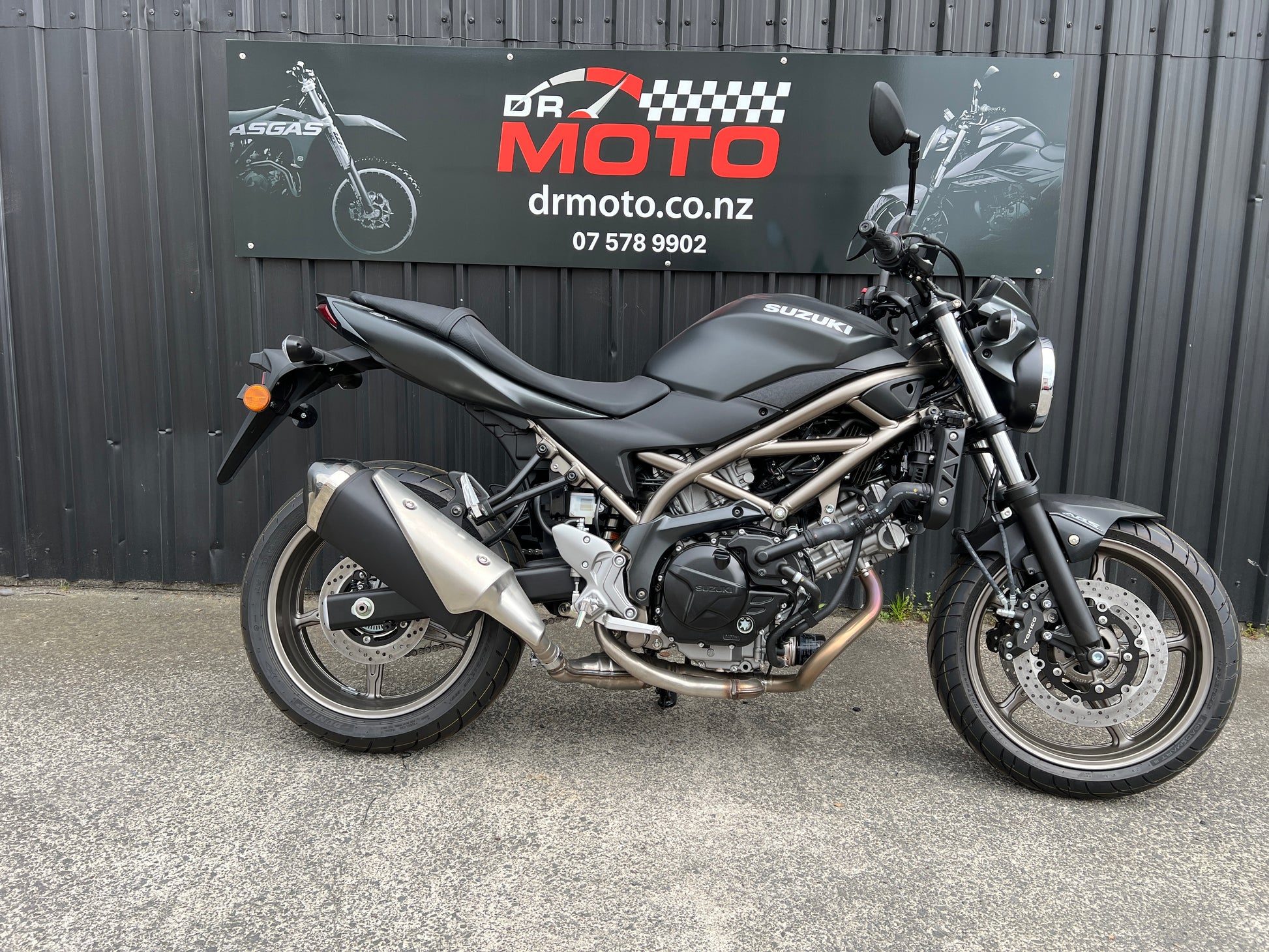 SUZUKI SV650 – SUZUKIFEST SAVE $1000! BLACK – DR MOTO
