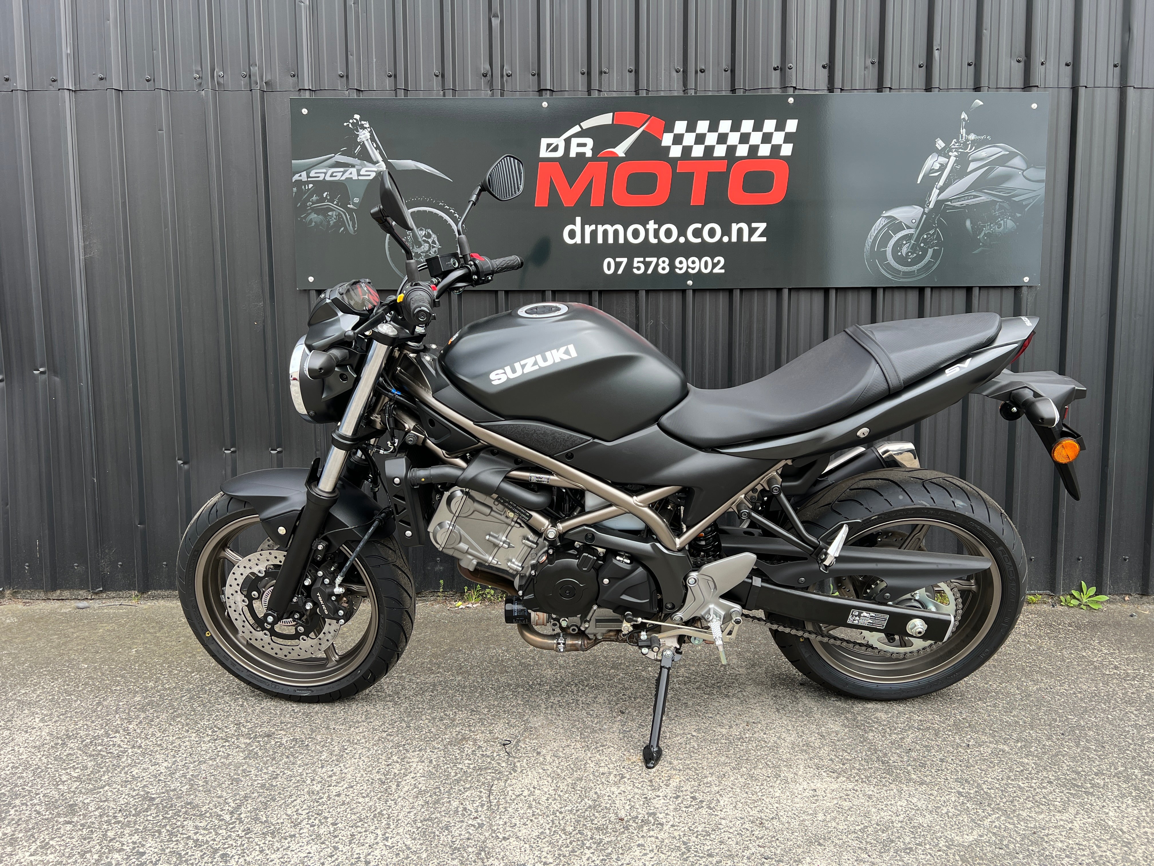 SUZUKI SV650 – SUZUKIFEST SAVE $1000! - BLACK