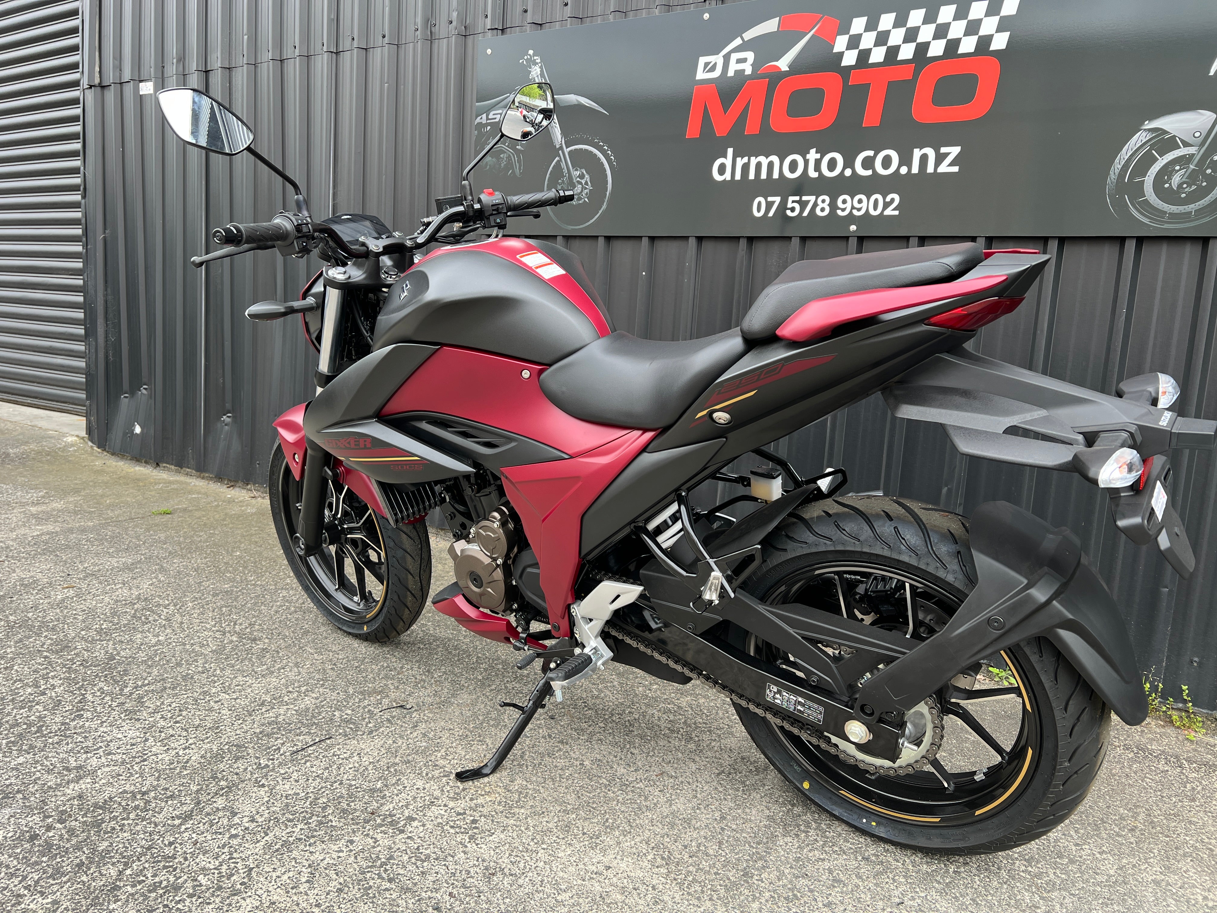 SUZUKI GSX250R 2025 LAMS NAKED BIKE - RED