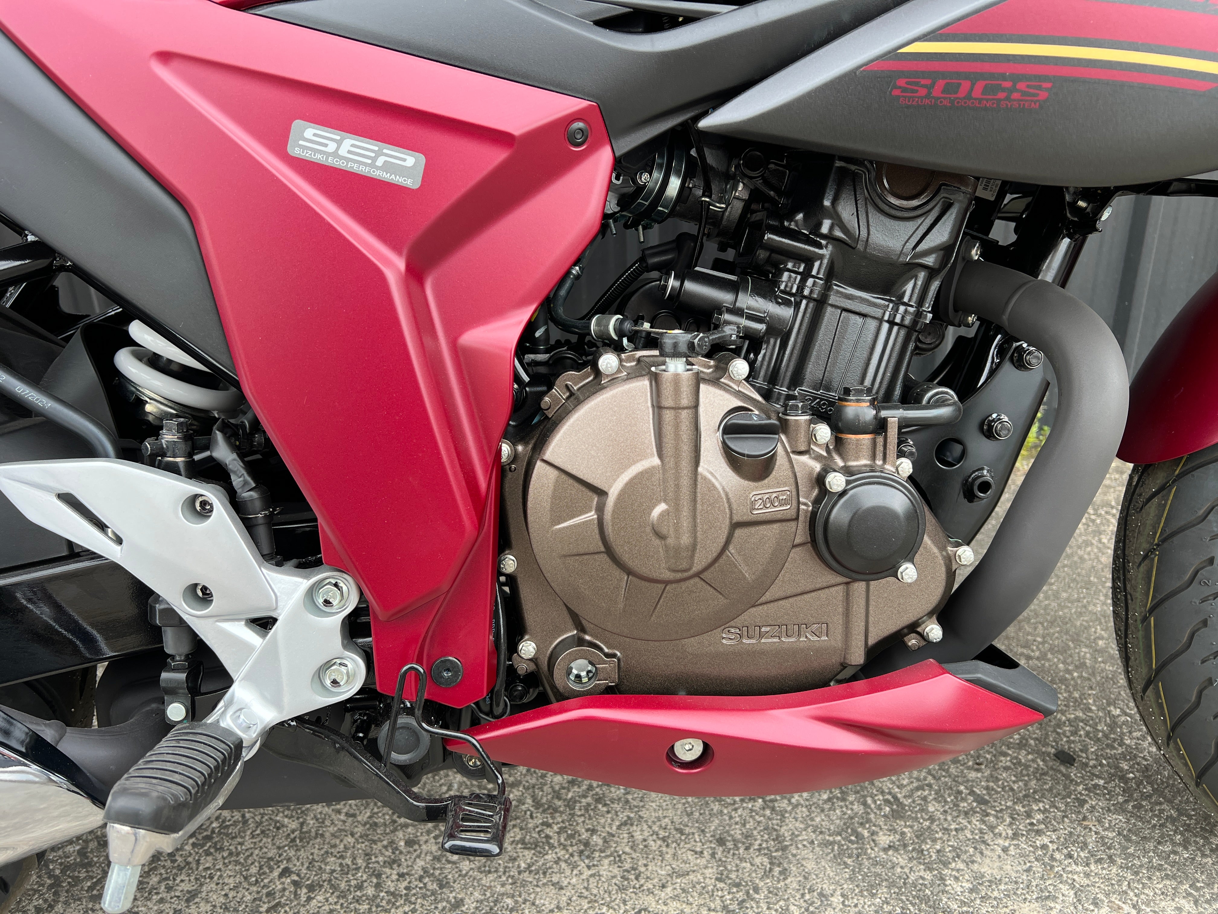 SUZUKI GSX250R 2025 LAMS NAKED BIKE - RED