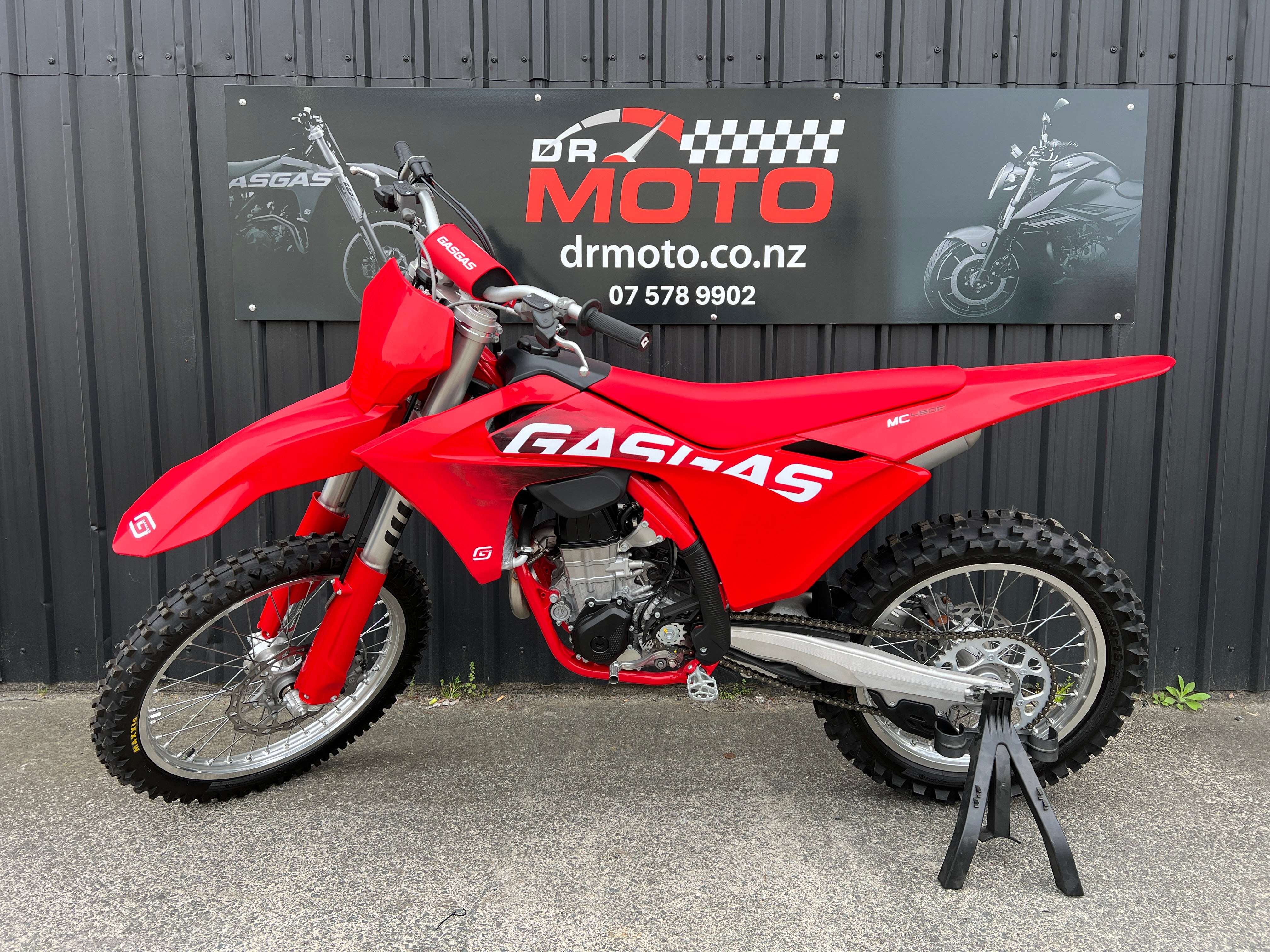 GASGAS MC450F 2024 - RUNOUT SPECIAL SAVE $2930, DEAL WON'T BE REPEATED