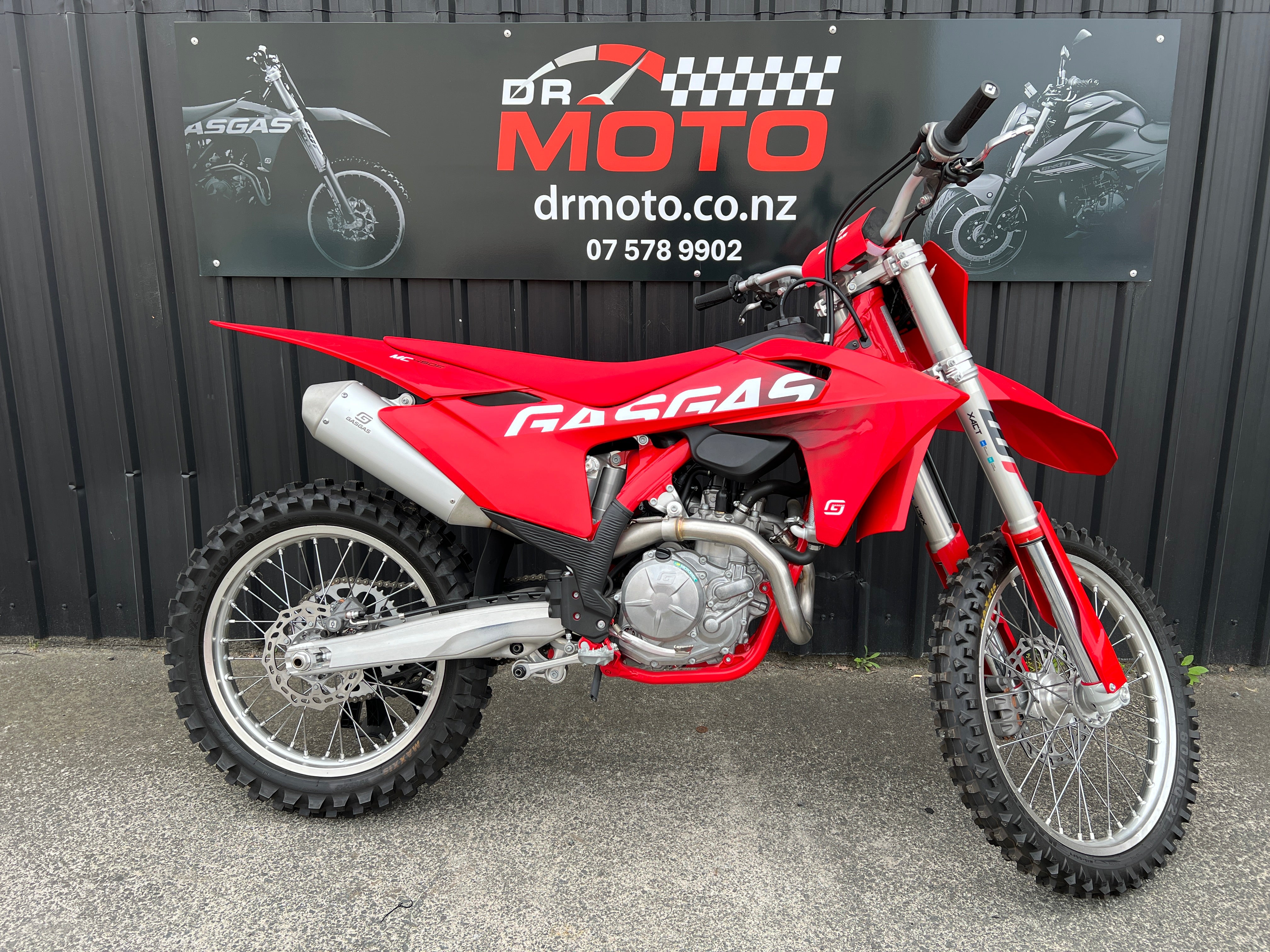 GASGAS MC450F 2024 - RUNOUT SPECIAL SAVE $2930, DEAL WON'T BE REPEATED