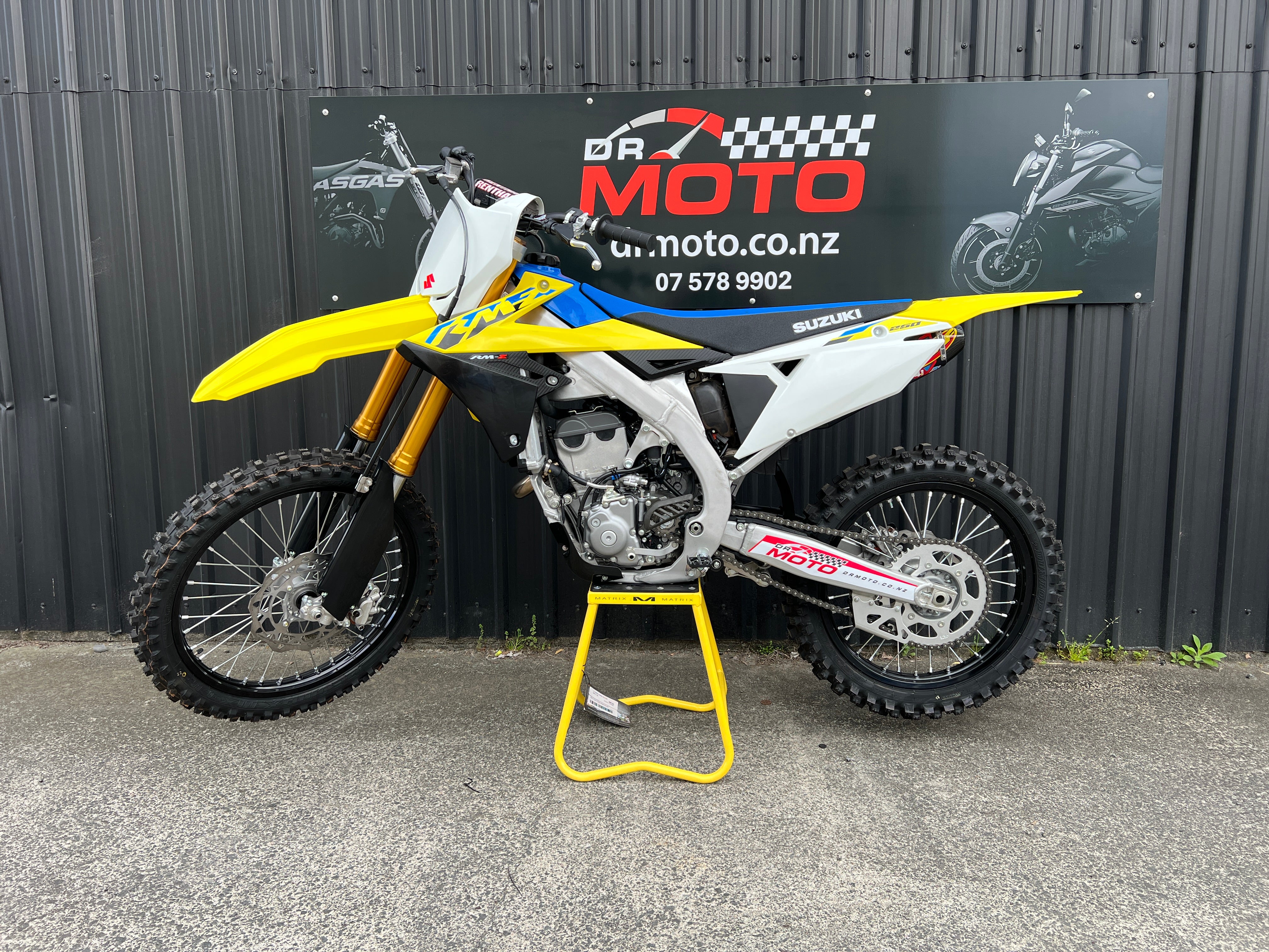 SUZUKI RMZ250 2024  SAVE $3500!! FREE FMF EXHAUST SYSTEM + $1500 SAVINGS