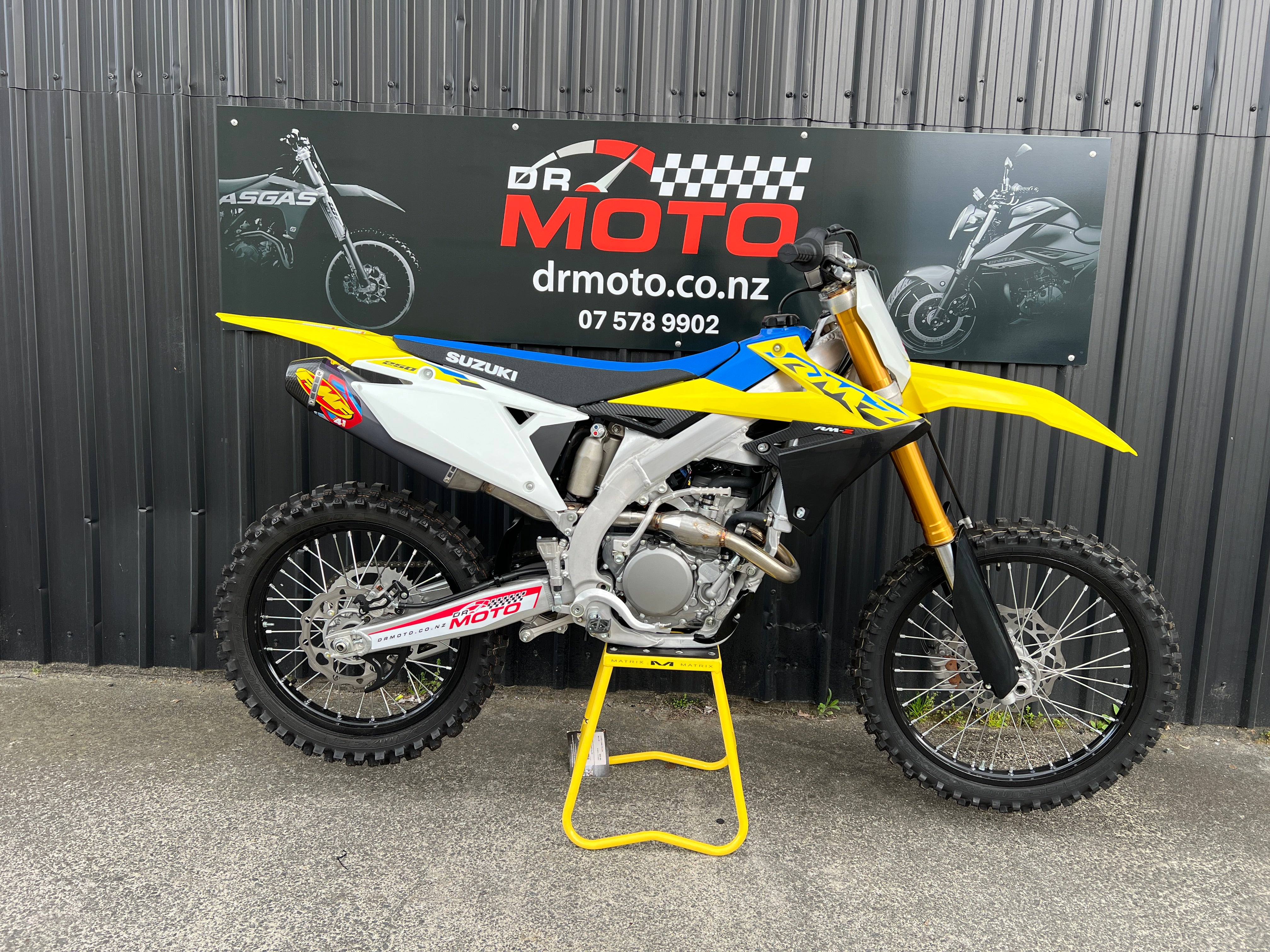 SUZUKI RMZ250 2024  SAVE $3500!! FREE FMF EXHAUST SYSTEM + $1500 SAVINGS