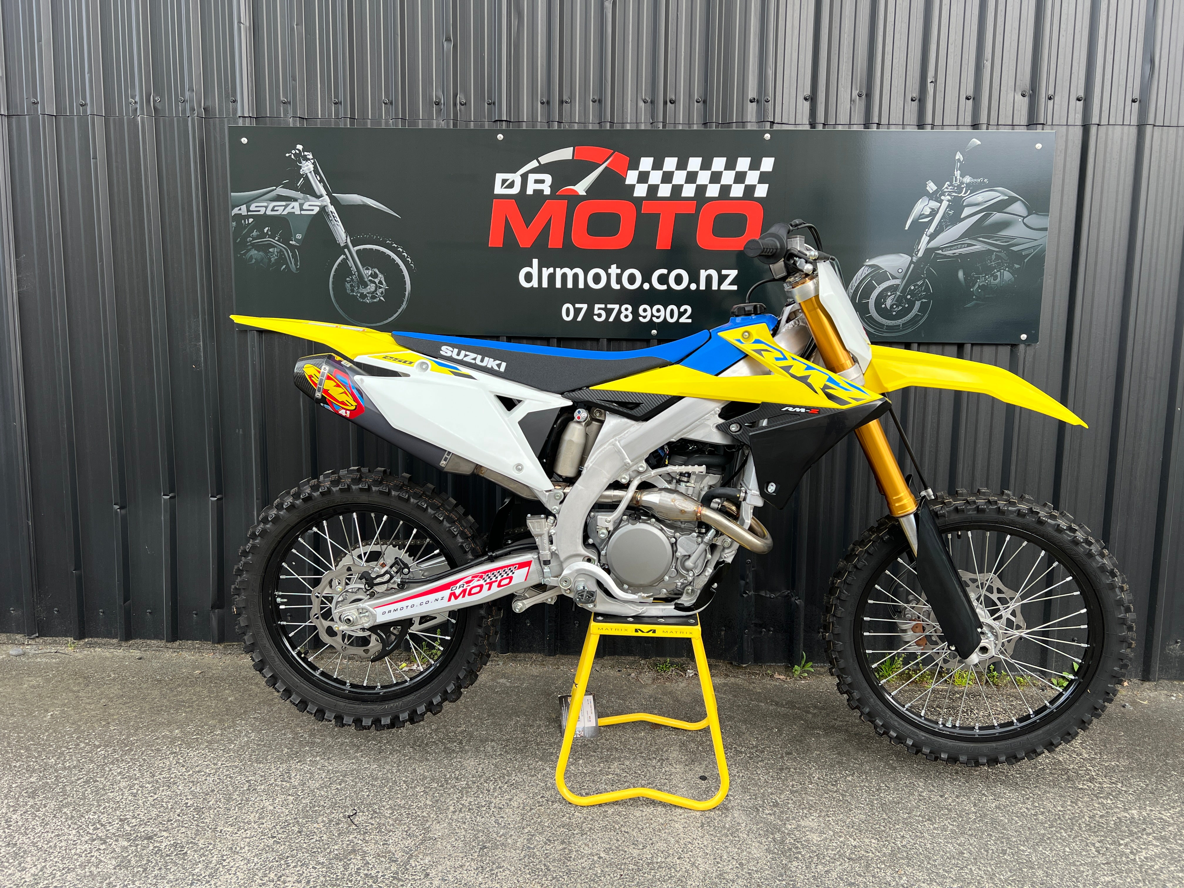 SUZUKI RMZ250 2024  SAVE $3500!! FREE FMF EXHAUST SYSTEM + $1500 SAVINGS