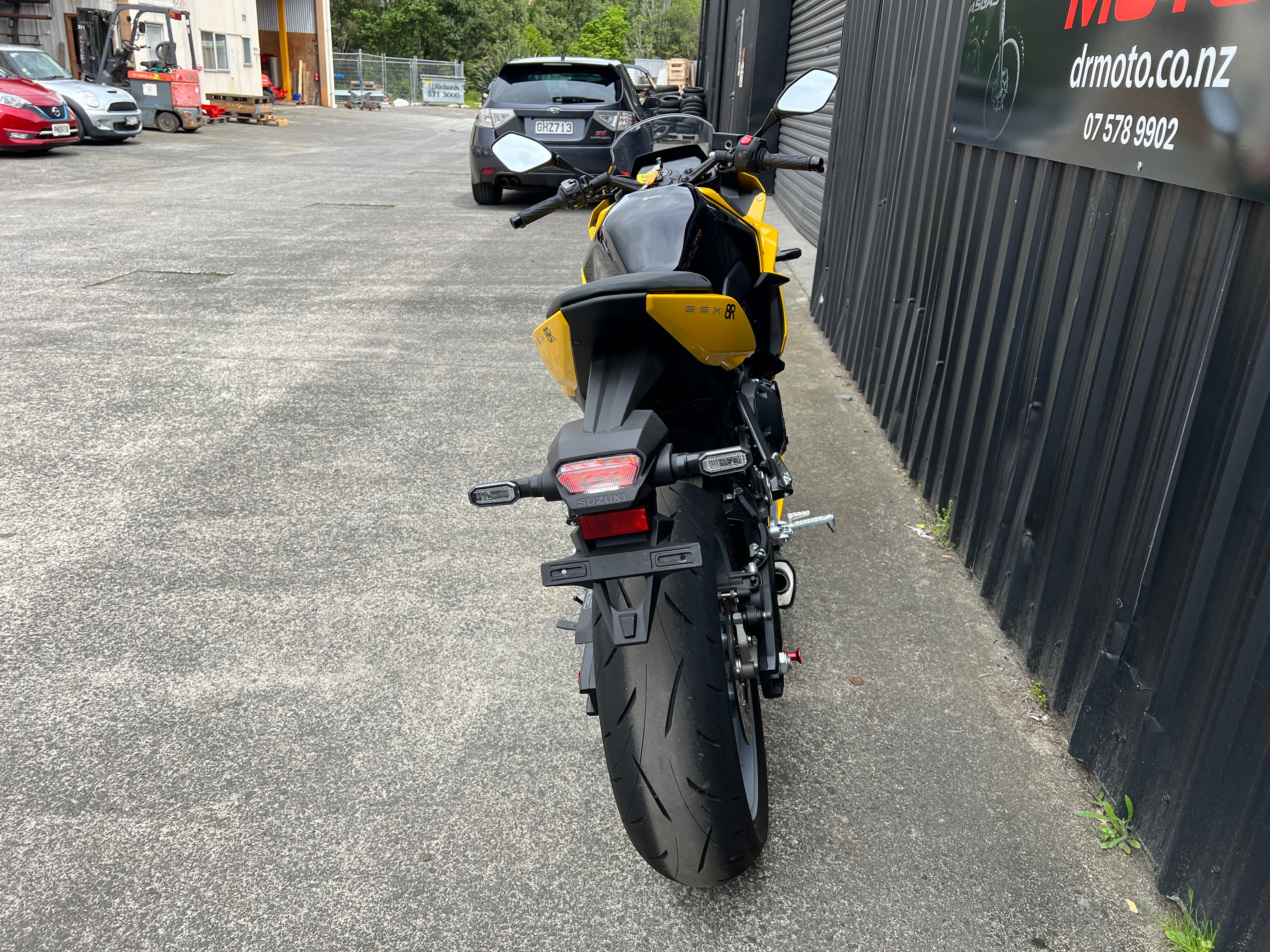 SUZUKI GSX8R 2025 - Ex Demo runout! SAVE $2101!