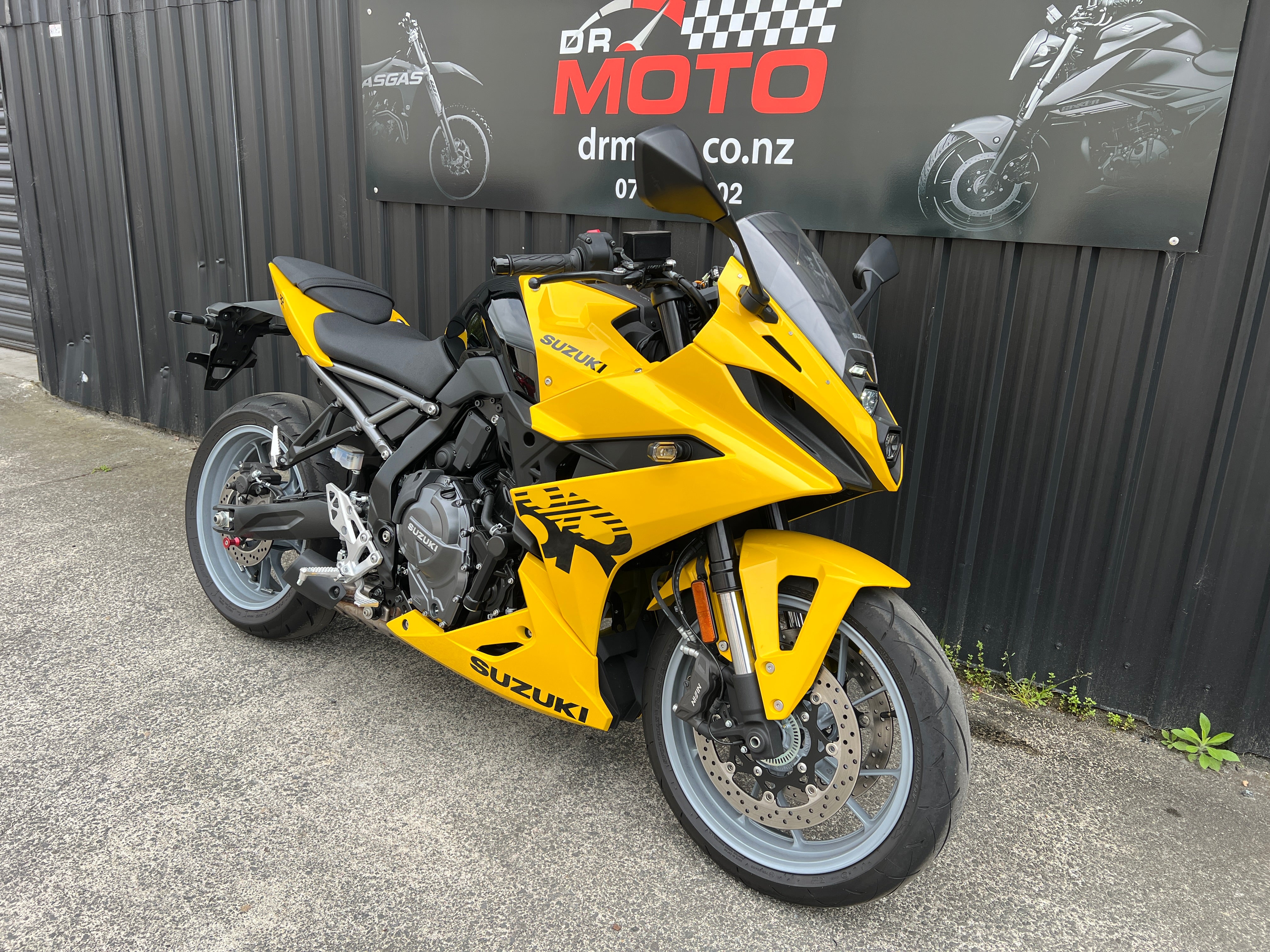 SUZUKI GSX8R 2025 - Ex Demo runout! SAVE $2101!