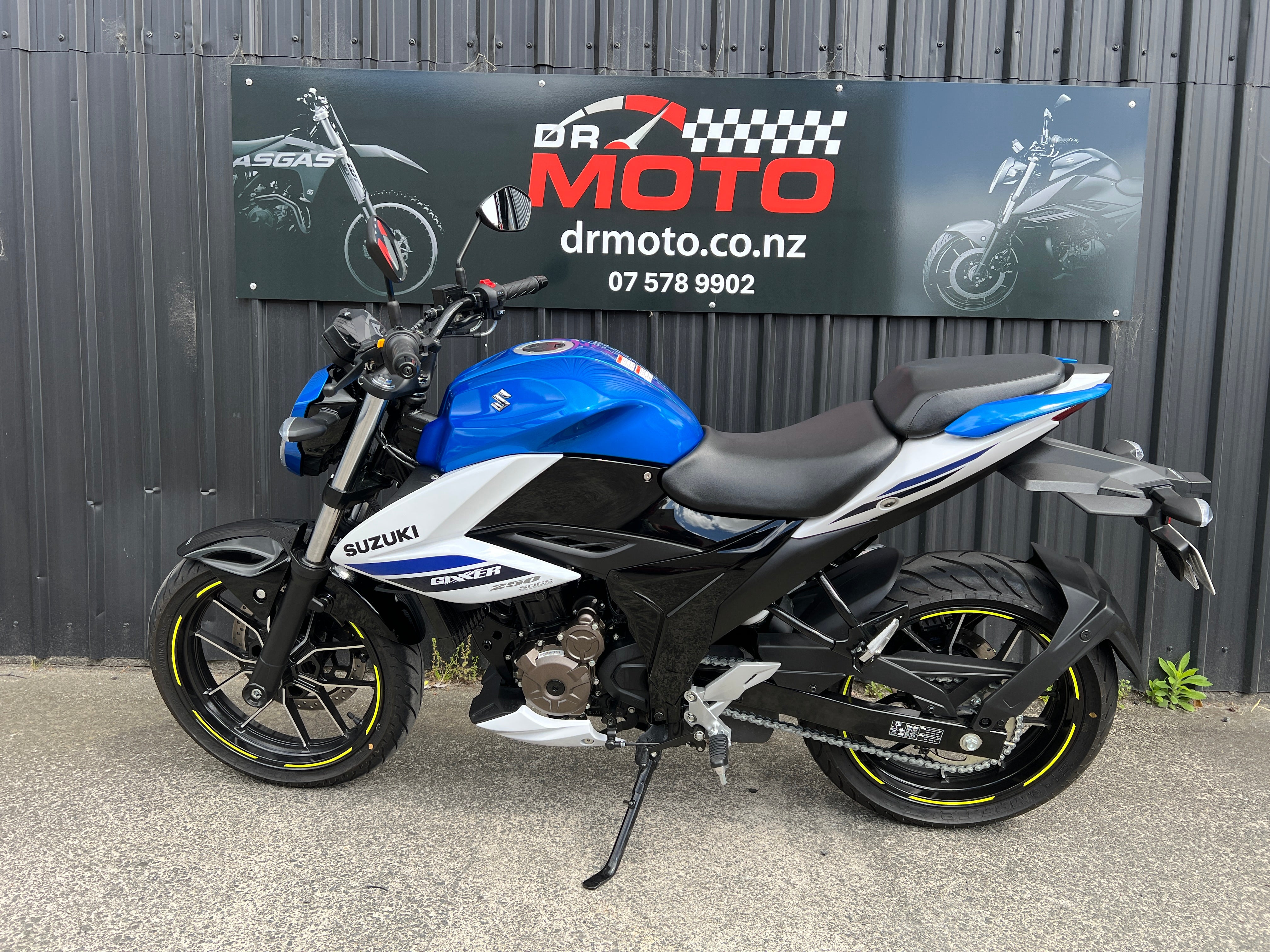 2025 Suzuki GSX250R – Only 2,004 km – Like New – $4,999 Ride Away