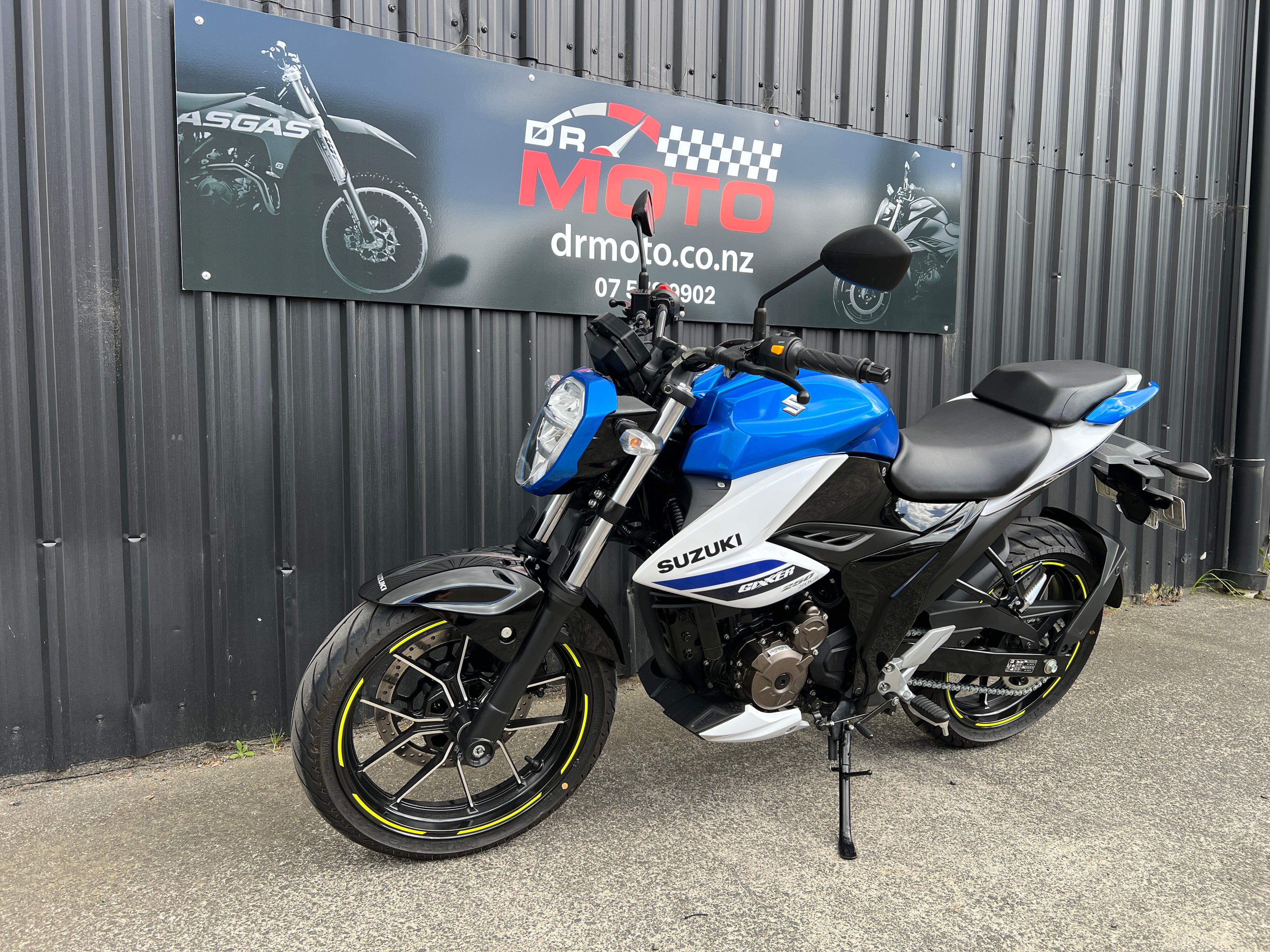 2025 Suzuki GSX250R – Only 2,004 km – Like New – $4,999 Ride Away