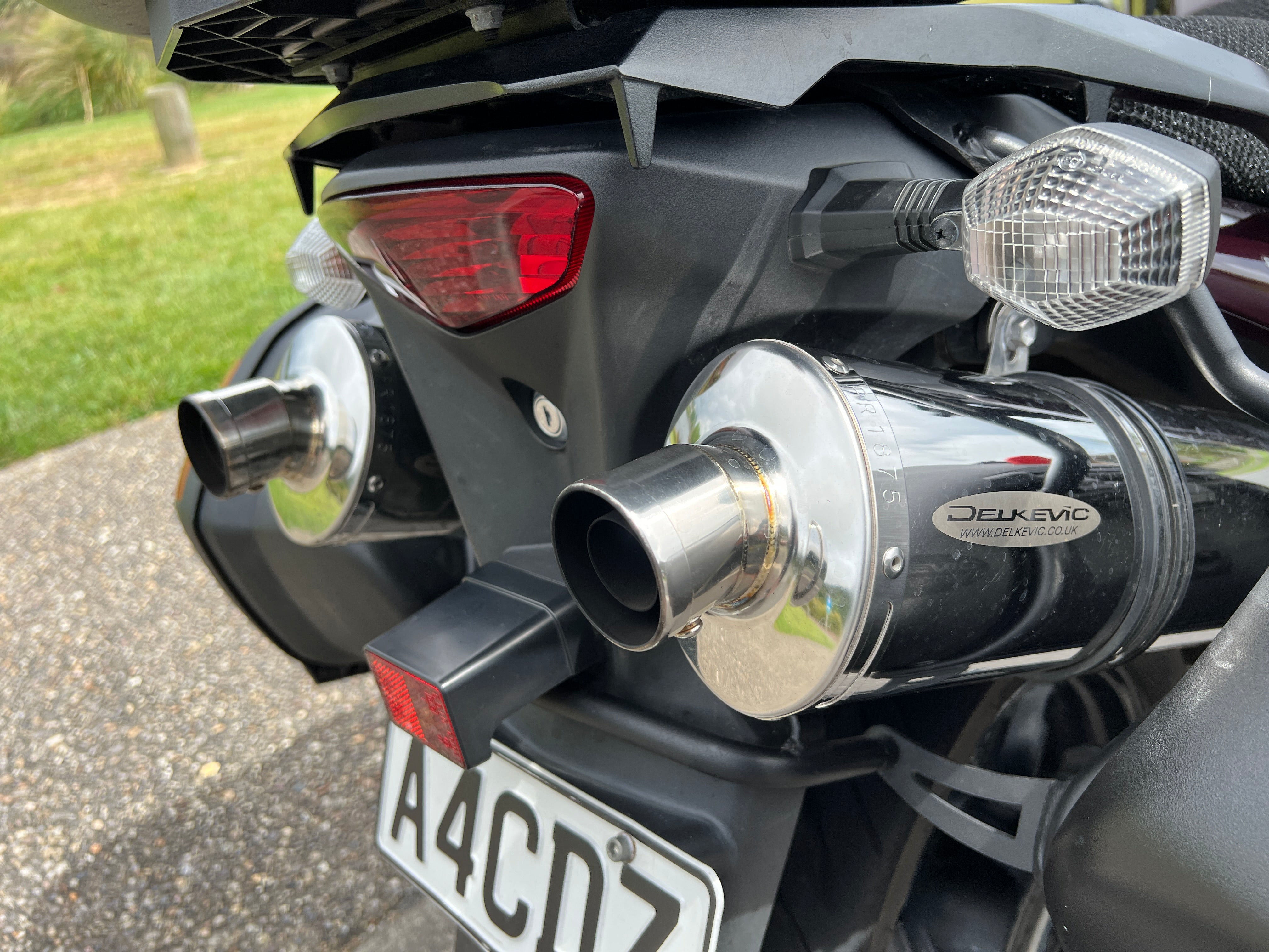 SUZUKI DL1000 2010 - ADVENTURE READY!