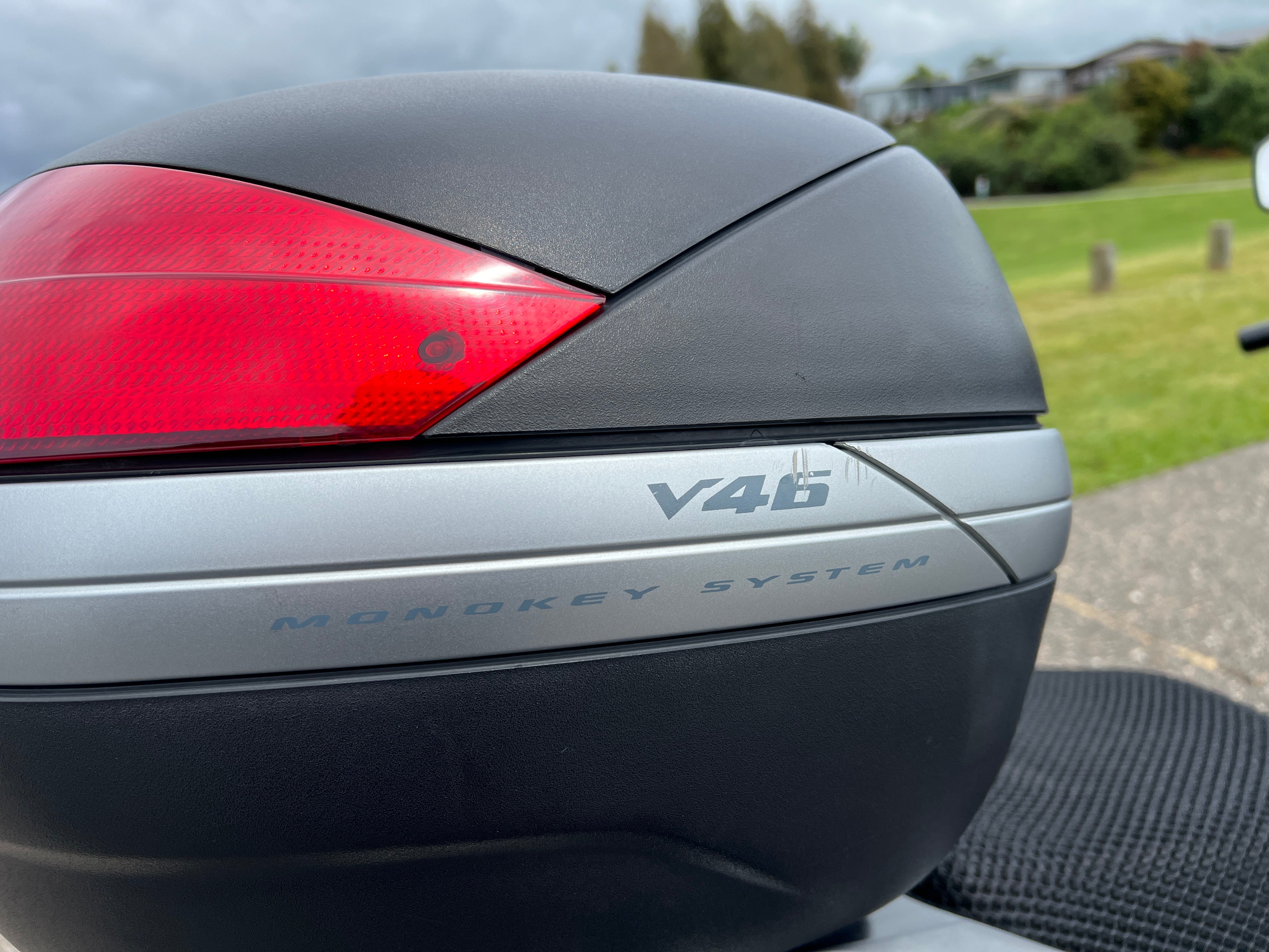 SUZUKI DL1000 2010 - ADVENTURE READY!