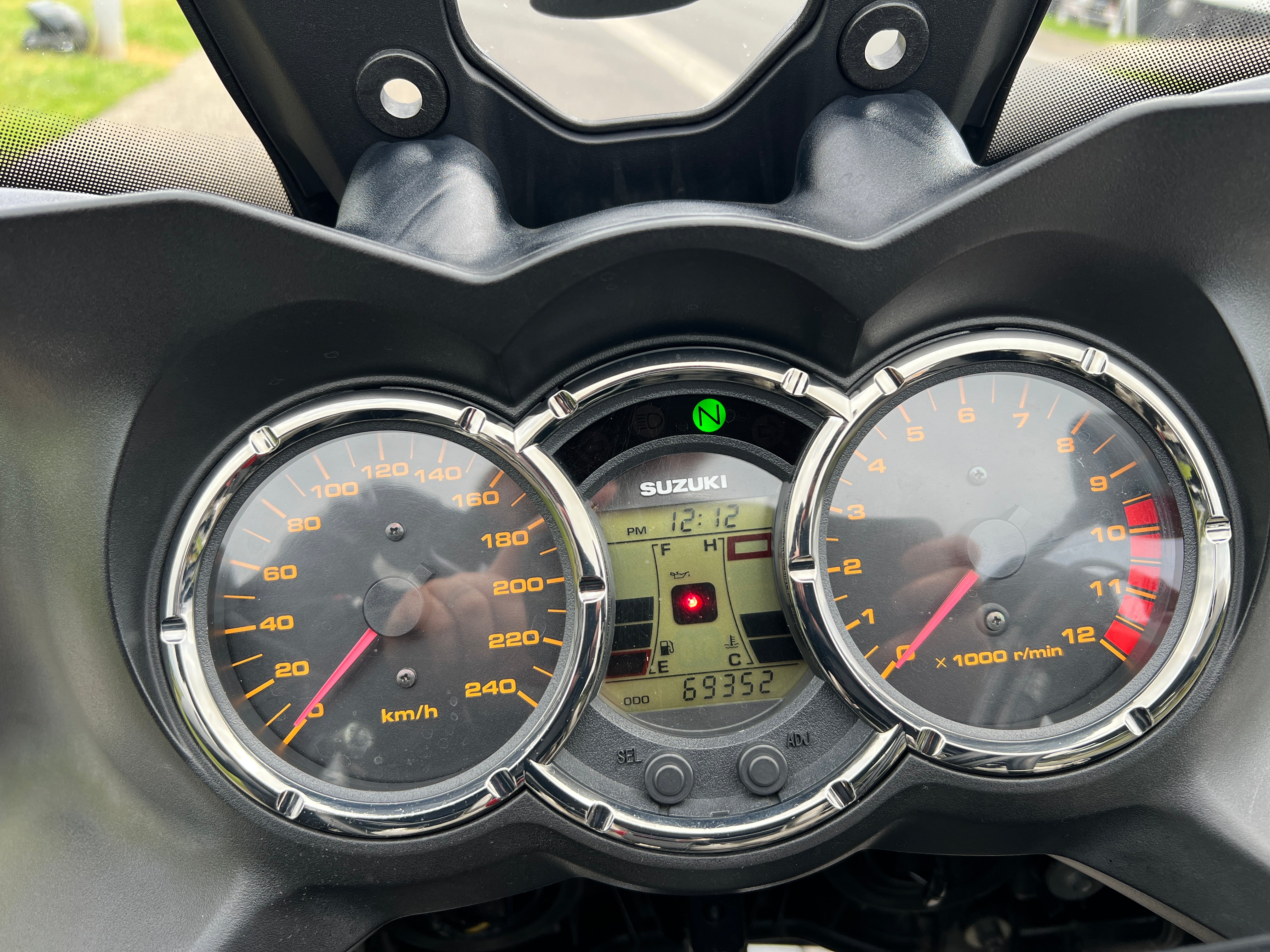 SUZUKI DL1000 2010 - ADVENTURE READY!