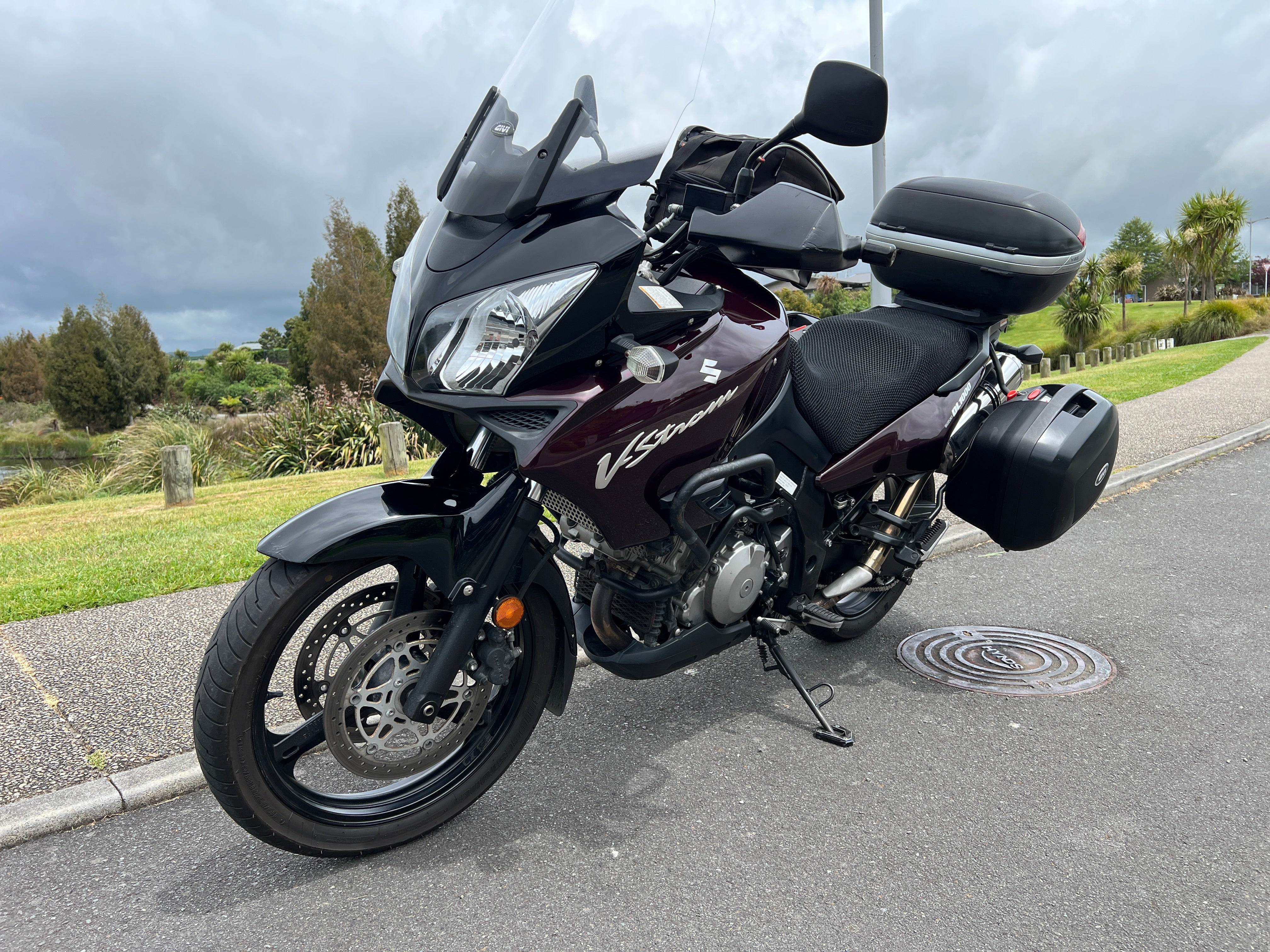 SUZUKI DL1000 2010 - ADVENTURE READY!
