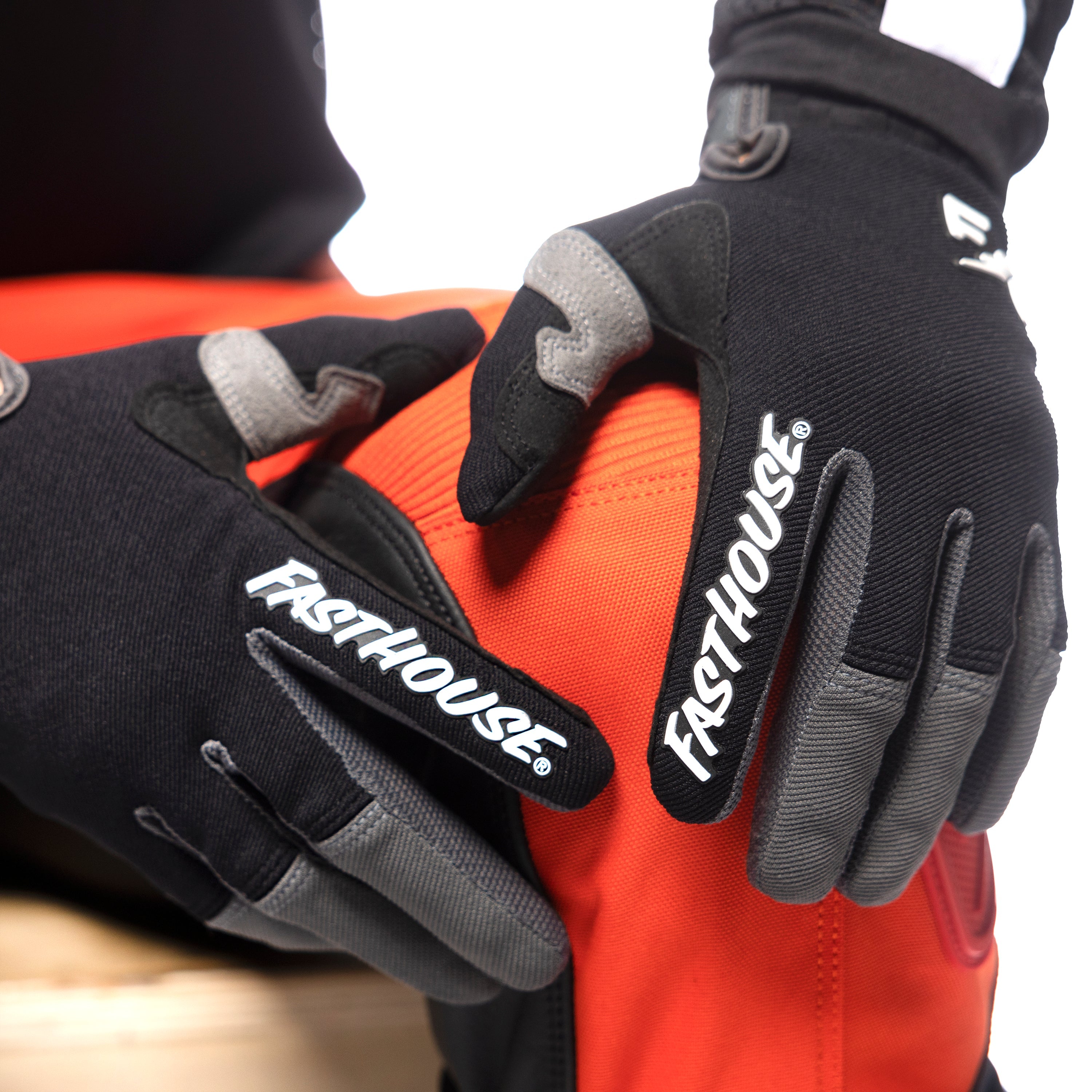 Speed Style Gloves - Black/Gray
