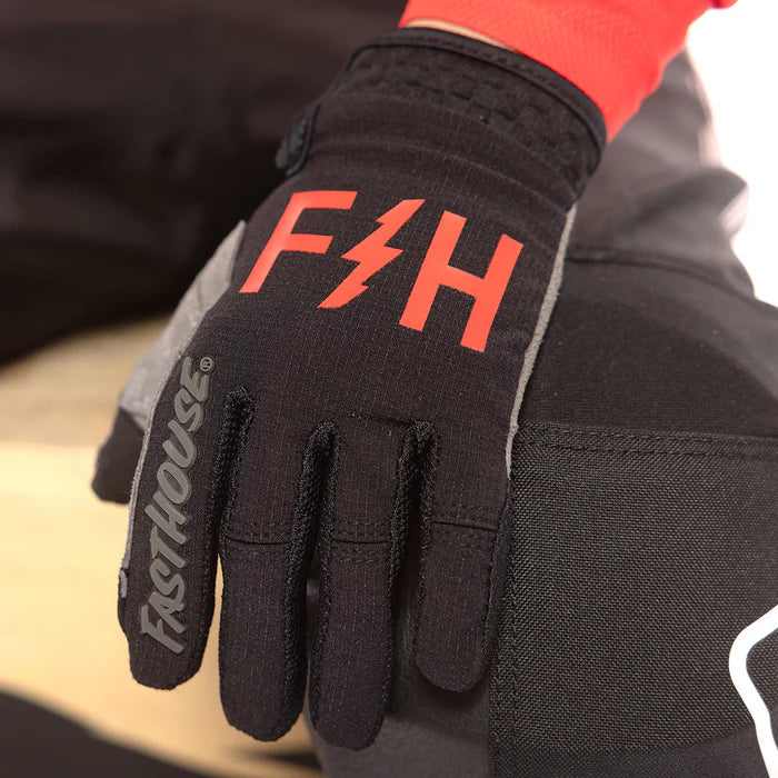 Youth Speed Style Akin Glove - Black/Red
