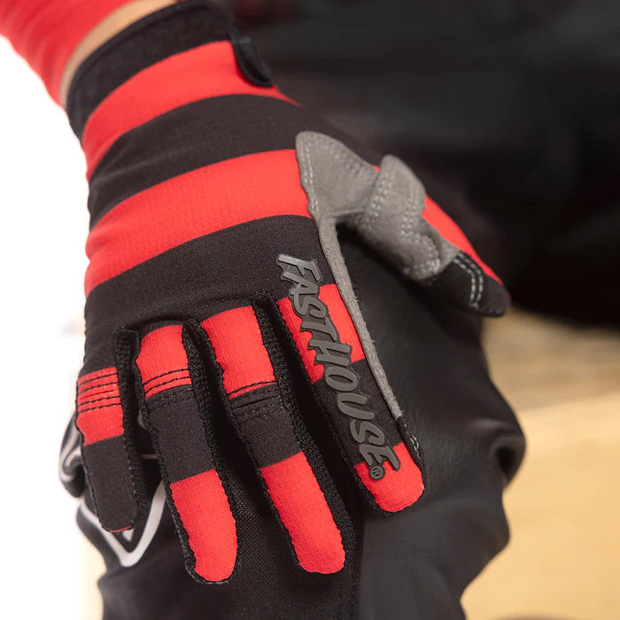 Youth Speed Style Akin Glove - Black/Red