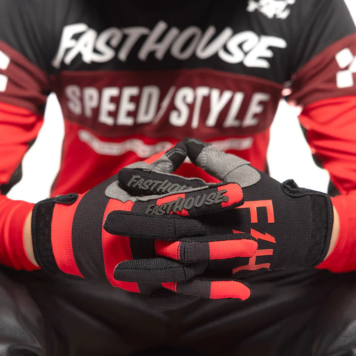 Youth Speed Style Akin Glove - Black/Red