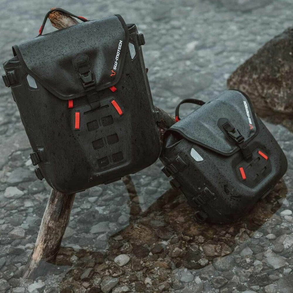 SYS BAG SW MOTECH WATERPROOF WITH ADAPTER PLATE 17L-23L RIGHT FOR SLC SIDE CARRIER