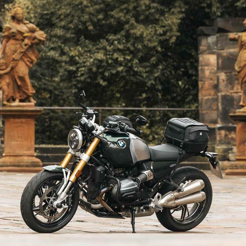 TAILBAG SW MOTECH LEGEND GEAR  LR4 GEAR TAILBAG BLACK 18-25 LITRE FUNCTION SPLASH PROOF